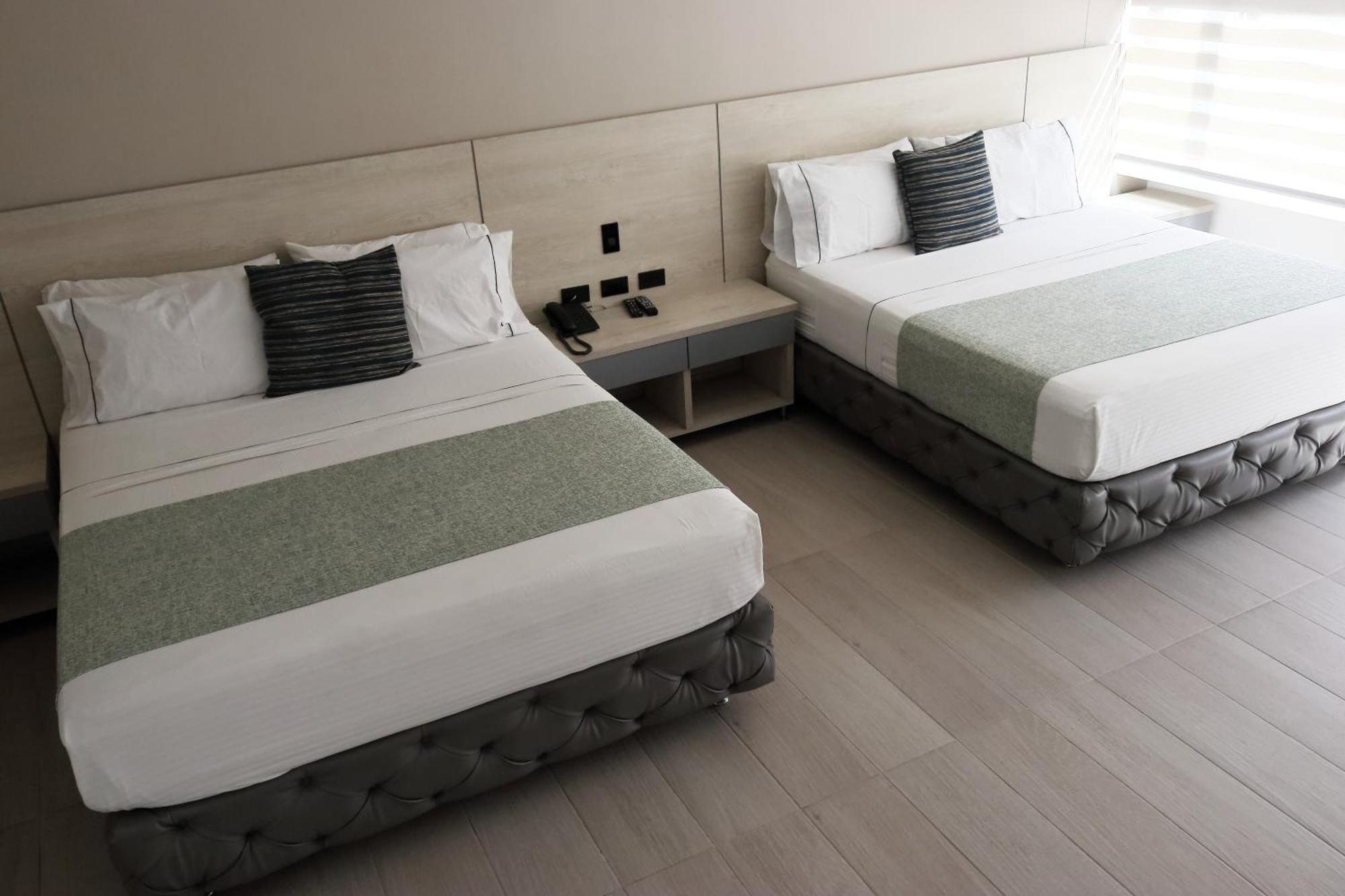 Hotel Loup Medellin Bagian luar foto