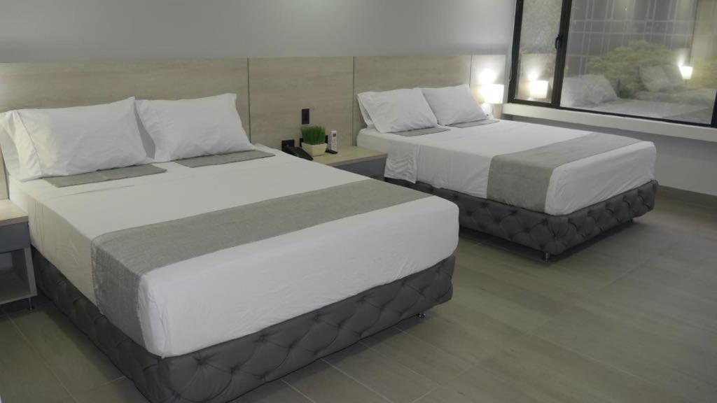Hotel Loup Medellin Bagian luar foto
